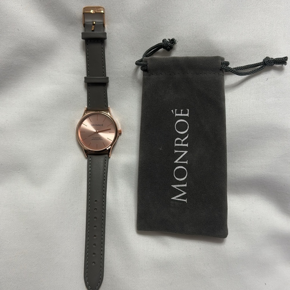NWT Monroé Watch